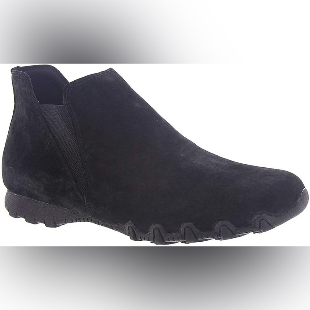 Skechers Womens Black Suede Bikers Slip On Ankle Booties Boots SZ 8
